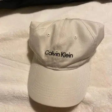미사용품!! Calvin Klein 화이트 캡