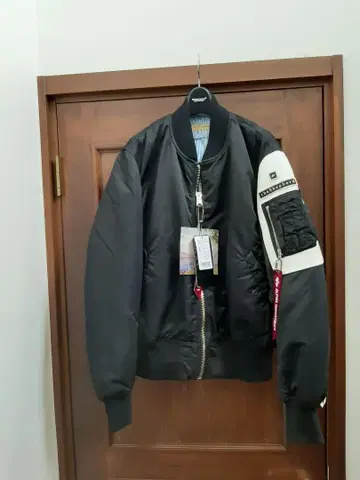 theShepherd MA-1 플라이트 자켓 블랙