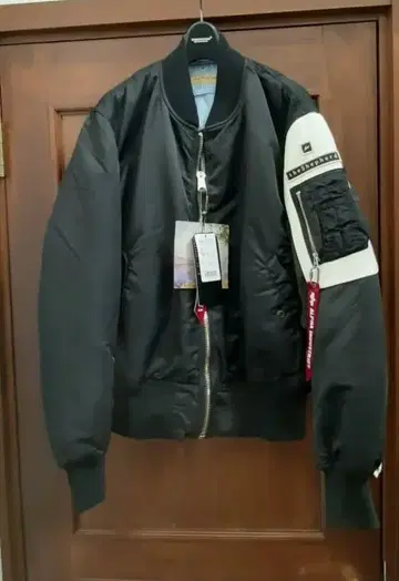 theShepherd MA-1 플라이트 자켓 블랙