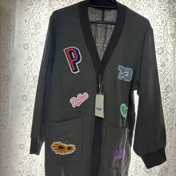 패치 포함 그레이 코튼 가디건