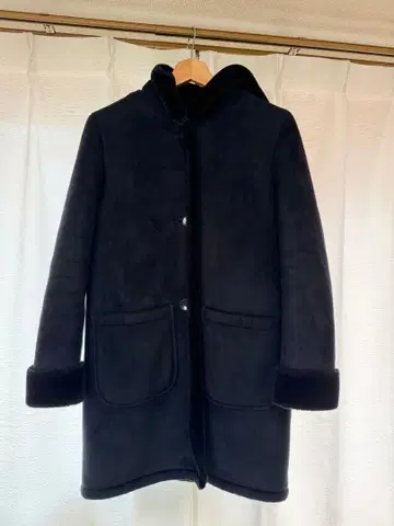 BEAUTY&YOUTH 네이비 무스탕 코트 M 사이즈