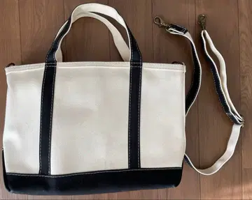 L.L.BEBN 숄더 스트랩 토트 미디엄