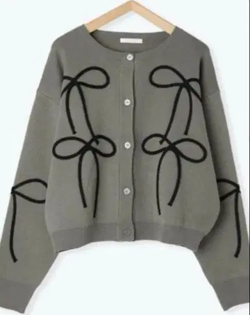 새상품 사만사 모스모스 에카 소포 리본 코드 자수 가디건 그레이