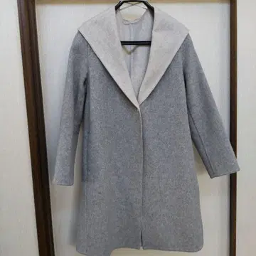 그레이 후드 부착 롱 코트