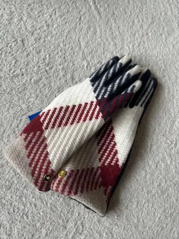 BLUE LABEL 체크 무늬 장갑 네이비