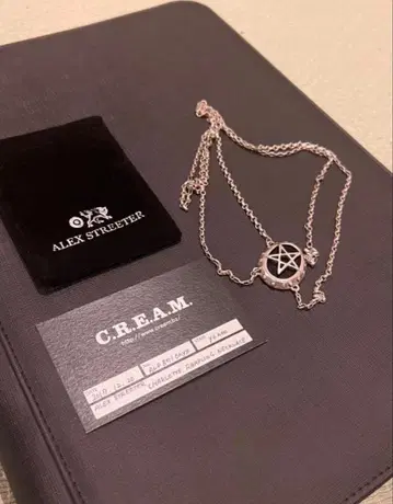 Alex streeter 오각형 목걸이