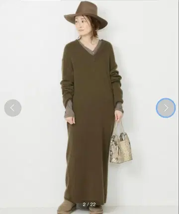 두지엠 클라세 니트 원피스 캐시미어 100% V넥 슬릿