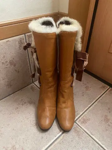 안나수이 가죽 퍼 부츠