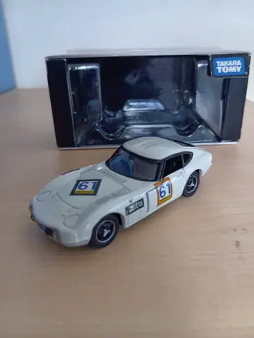 토미카 리미티드 도요타 2000GT (스즈카 500)