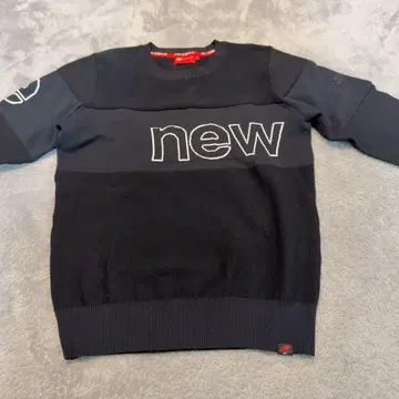 [ 새상품급 ] New Balance 블랙 스웨터 사이즈 1