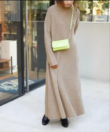 새상품급 SLOBE IENA 터틀넥 플레어 롱 니트 원피스