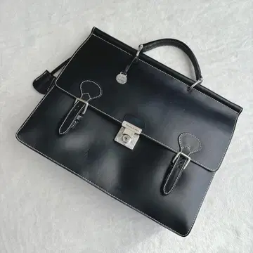 [ 새상품급 ] 두니앤버크 비즈니스 백 가죽 더레스 백 블랙