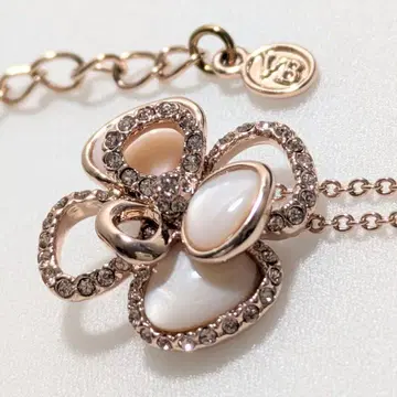 VENDOME BOUTIQUE 쉘 로즈 목걸이