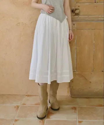 fluffy tuck skirt / 플러피 턱 스커트