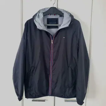 타미힐피거 후드 부착 바람막이 XL 사이즈