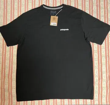 [ patagonia ] 블랙 블랙 T셔츠 L 사이즈