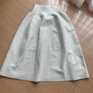 mila owen 화이트 플레어 스커트 롱 니트 새상품