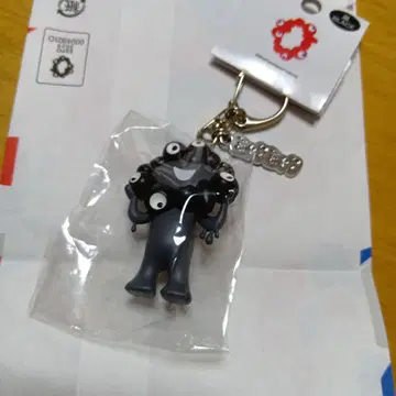 블랙 미야쿠미야쿠 키링