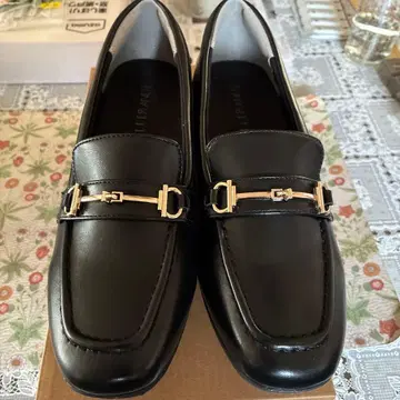 편안한 핏 푹신한 인솔 비트 로퍼 블랙