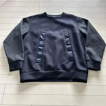 주카 맨투맨 절개