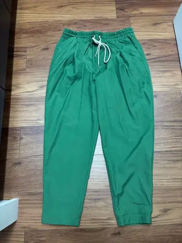 드롤 드 몽슈어 그린 슬랙스