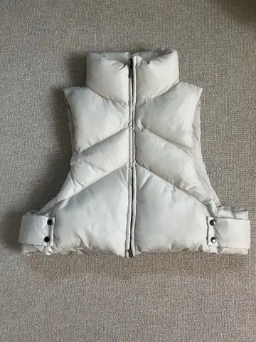 미사용! CFT. 오리지널 다운 베스트