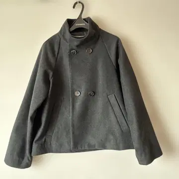 SUPERHAKKA 스탠드 카라 숏코트, 차콜