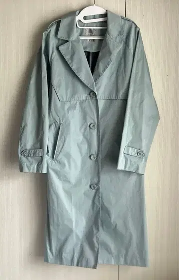 DAMA 깔끔한 색상의 코트