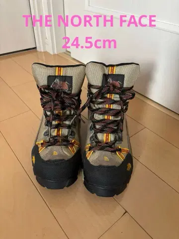 THE NORTH FACE 등산화 그레이/오렌지 24.5cm
