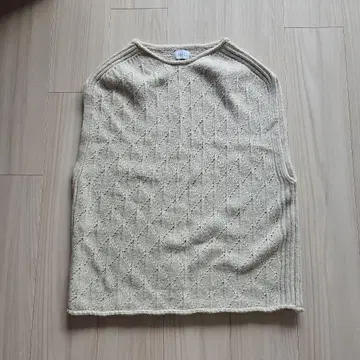 새상품급 NATURAL LAUNDRY 베이지 니트 베스트