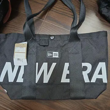 NEW ERA 블랙 토트백
