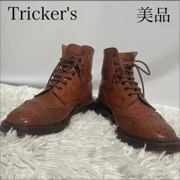 Tricker's 브라운 가죽 부츠