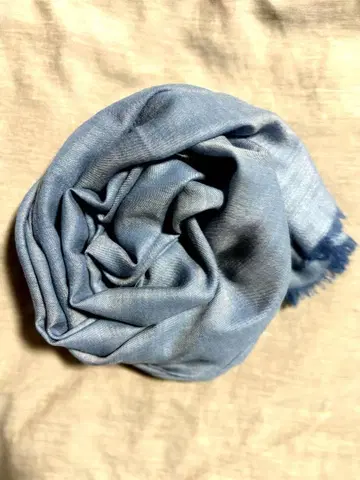 Begg&co 스톨 (wispy, 캐시미어, 데님 컬러, 무지)