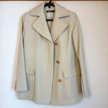 [ DKNY ] 아이보리 하프 코트