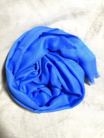 Begg&co 스톨 (wispy, 캐시미어, 블루, 무지)