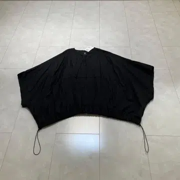 HELLESSIAM 블랙 오버 사이즈 상의