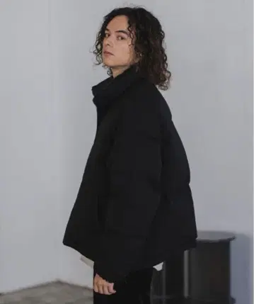 캐스퍼 존 리버서블 다운 자켓 블랙