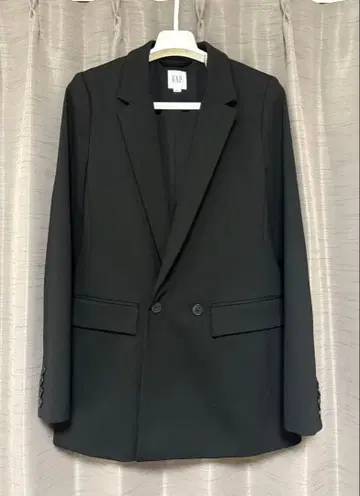 GAP 블랙 테일러드 자켓
