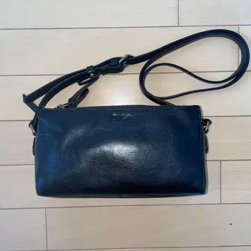 Dakota 블랙 숄더백