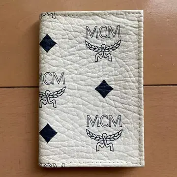 MCM 이단 접이식 카드 케이스 화이트