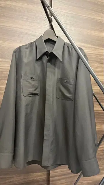 IRENISA 1LDK 레귤러 카라 울 셔츠