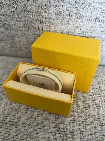 스와로브스키 팔찌