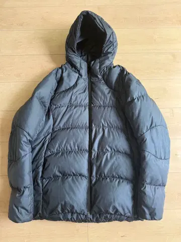 DESCENTE 데상트 후드 부착 다운 자켓 블랙 LL 사이즈