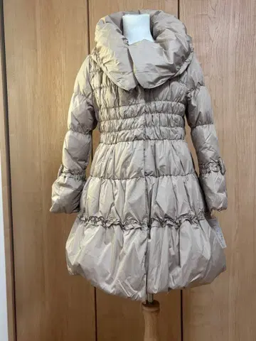 GALLERYVISCONTI 베이지 다운 자켓 A라인