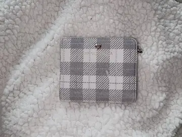 체크 무늬 이단 접이식 지갑