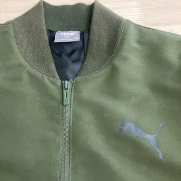 PUMA 올리브 그린 자켓