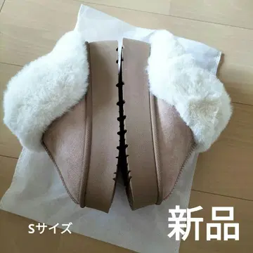 당일 발송 베이지 통굽 무스탕 부츠 슬립온