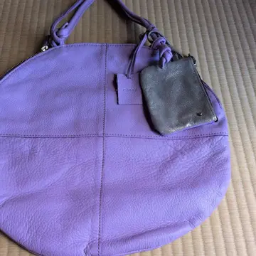 POMTATA 라벤더 가죽 백