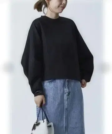 시착만 한 상품 새상품급 1er Arrondissement 크롭 맨투맨