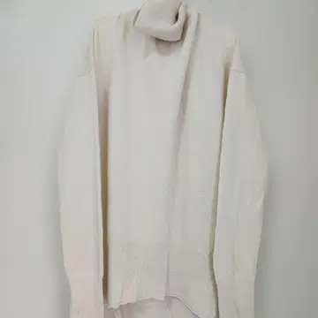 터틀넥 캐시미어 니트